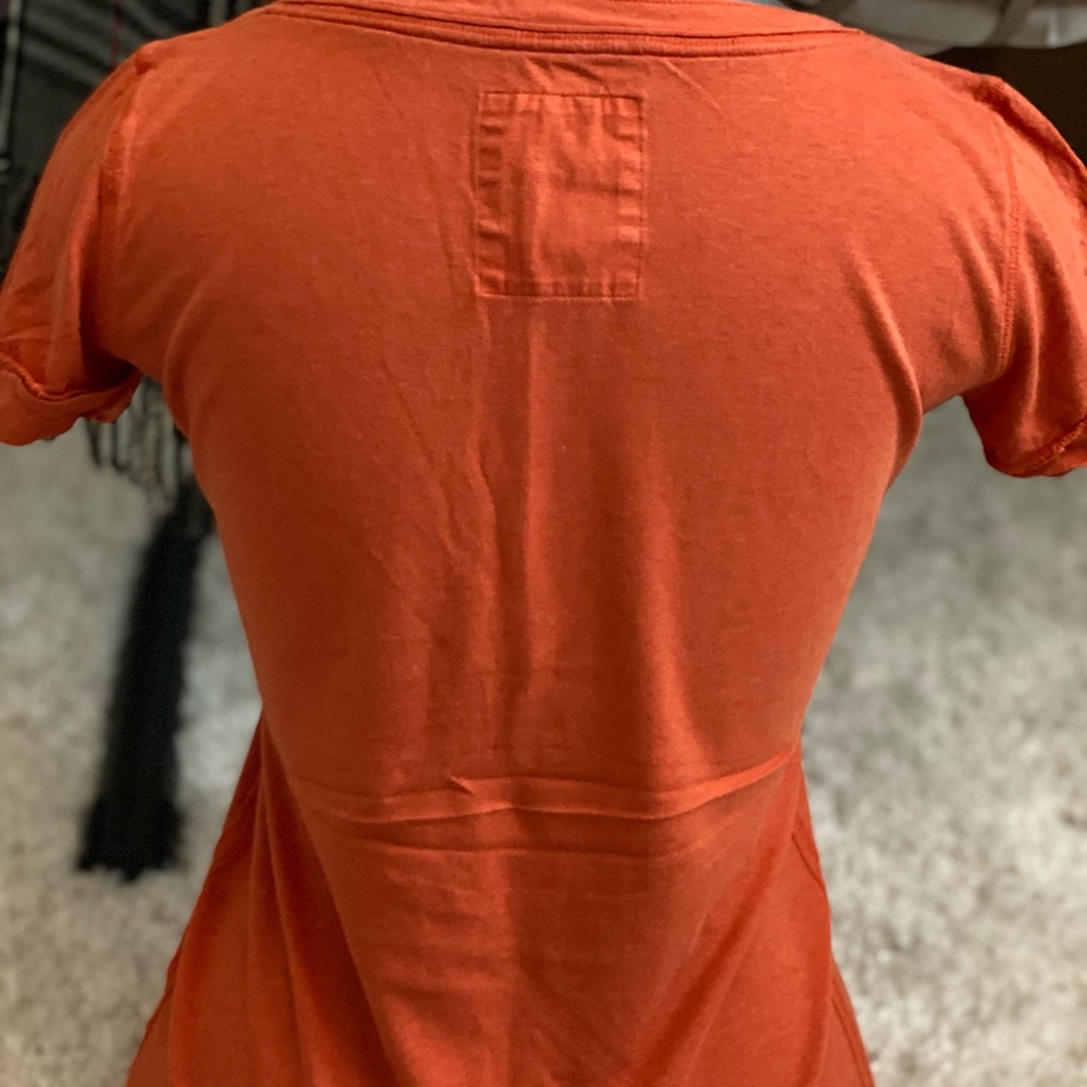 Hollister v neck tee XS (thj2) - Picture 3 of 3